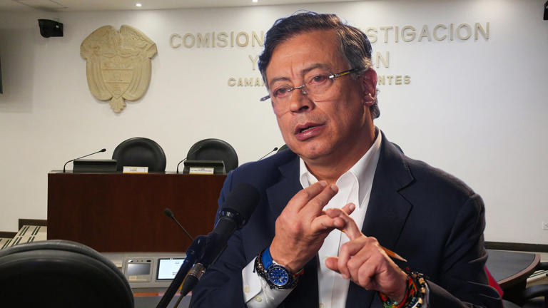 Comisión de Acusación abre proceso formal contra Gustavo Petro por presunta participación en política